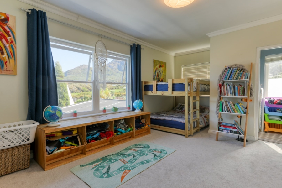 To Let 3 Bedroom Property for Rent in Noordhaven Western Cape